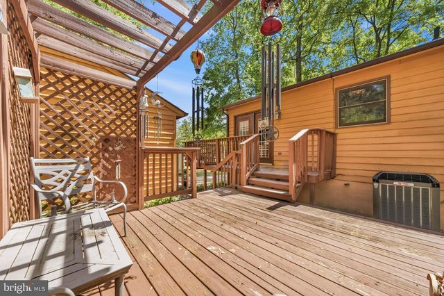 313 GREEN ARBOR DR, Fredericksburg, VA 22407