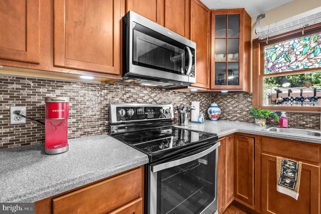313 GREEN ARBOR DR, Fredericksburg, VA 22407