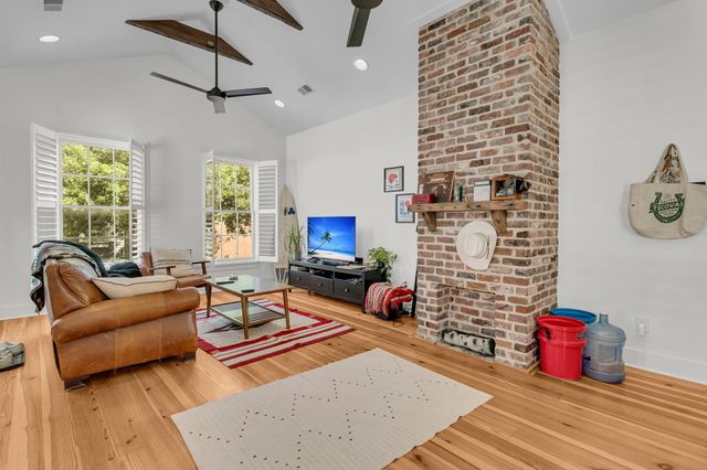 19 Ashton Street, Charleston, SC 29403
