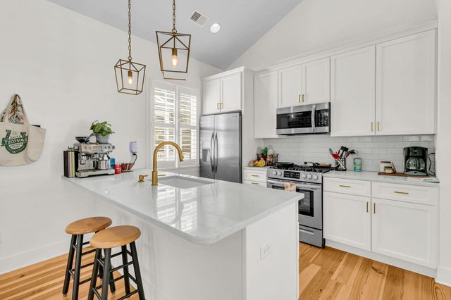 19 Ashton Street, Charleston, SC 29403
