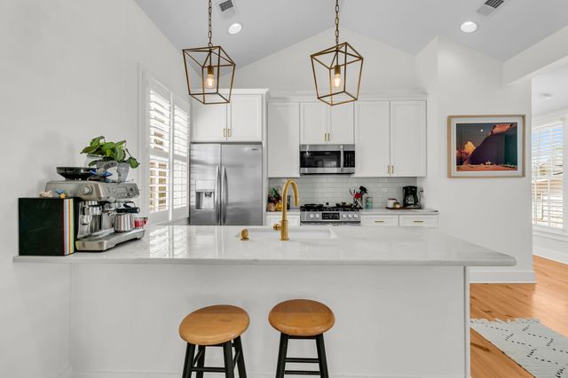 19 Ashton Street, Charleston, SC 29403