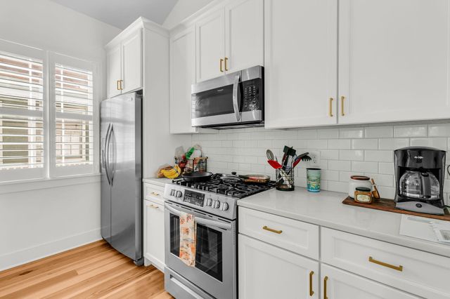 19 Ashton Street, Charleston, SC 29403