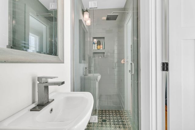 19 Ashton Street, Charleston, SC 29403