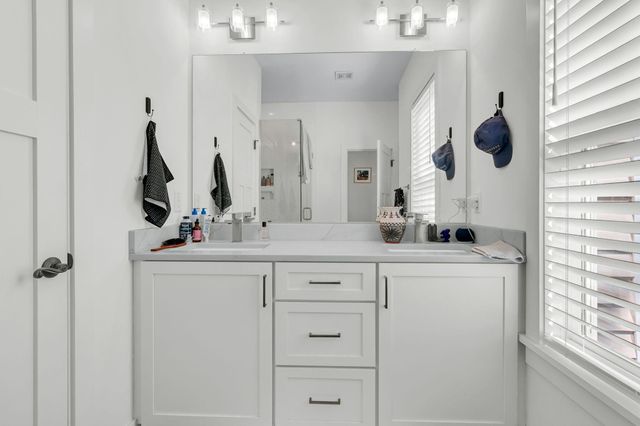 19 Ashton Street, Charleston, SC 29403