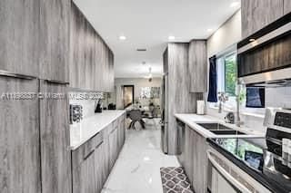 1321 S 16th Ave, Hollywood, FL 33020
