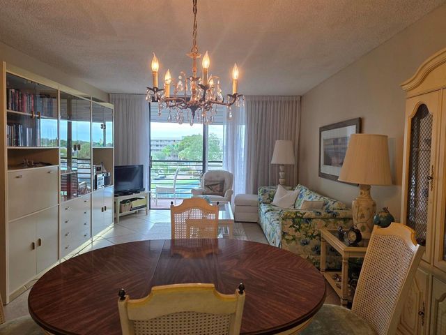 1001 Colony Point Circle 405, Pembroke Pines, FL 33026