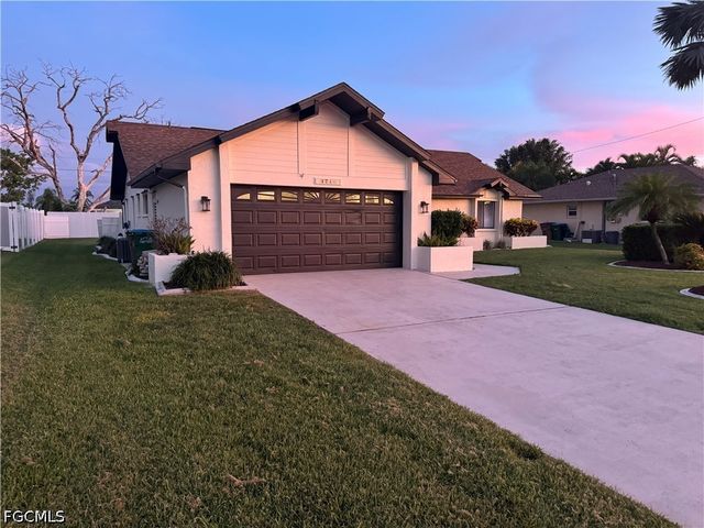 1716 SE 6th ST, Cape Coral, FL 33990