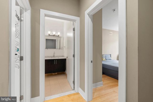 884 N LAWRENCE ST, Philadelphia, PA 19123