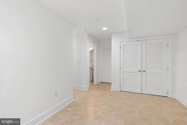 884 N LAWRENCE ST, Philadelphia, PA 19123