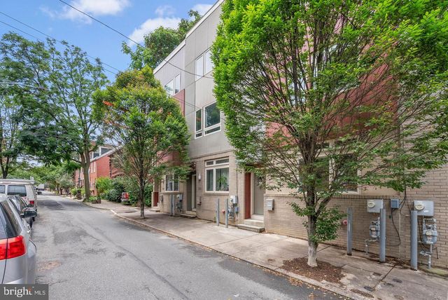 884 N LAWRENCE ST, Philadelphia, PA 19123