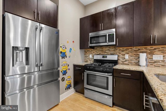 884 N LAWRENCE ST, Philadelphia, PA 19123