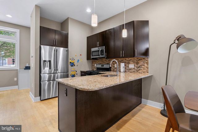 884 N LAWRENCE ST, Philadelphia, PA 19123