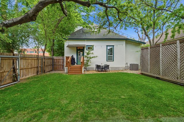 2019 Crockett Street, Houston, TX 77007