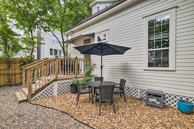 2019 Crockett Street, Houston, TX 77007