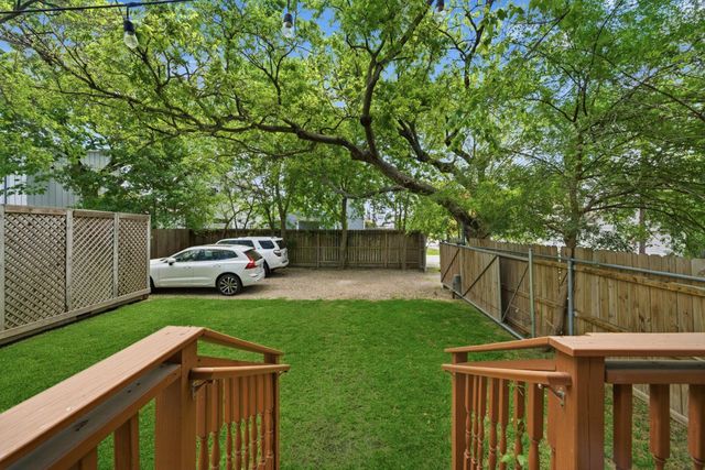 2019 Crockett Street, Houston, TX 77007