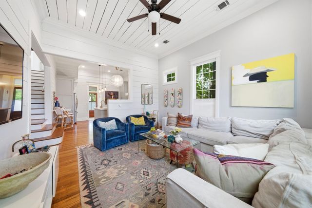 2019 Crockett Street, Houston, TX 77007