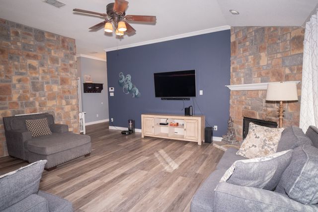 6305 Pool View Drive, Dallas, TX 75249