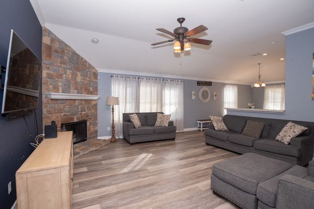 6305 Pool View Drive, Dallas, TX 75249
