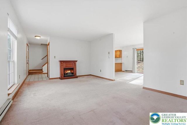 2144 Hill Road, Chestnuthill Twp, PA 18330