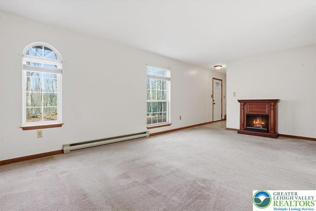 2144 Hill Road, Chestnuthill Twp, PA 18330