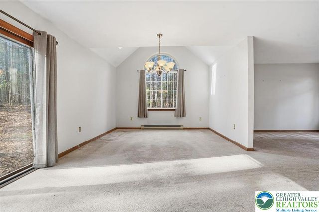 2144 Hill Road, Chestnuthill Twp, PA 18330