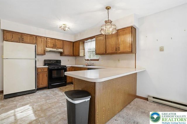 2144 Hill Road, Chestnuthill Twp, PA 18330