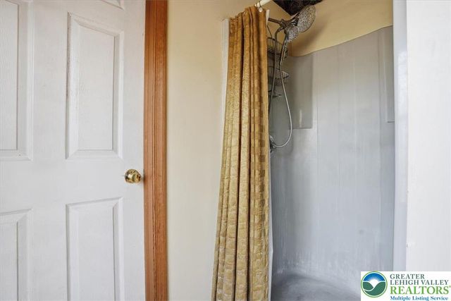 2144 Hill Road, Chestnuthill Twp, PA 18330