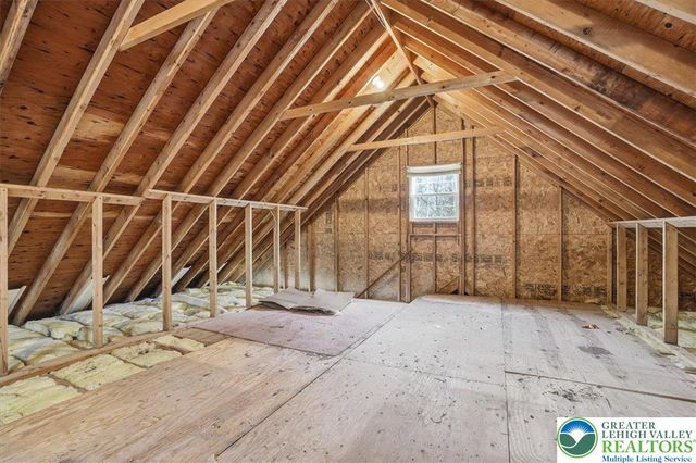 2144 Hill Road, Chestnuthill Twp, PA 18330