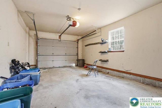 2144 Hill Road, Chestnuthill Twp, PA 18330