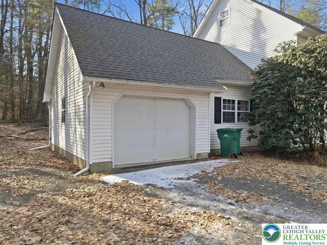 2144 Hill Road, Chestnuthill Twp, PA 18330