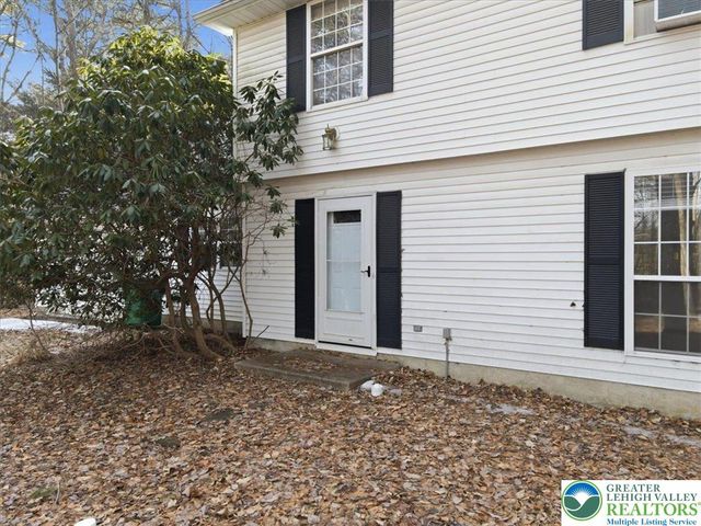 2144 Hill Road, Chestnuthill Twp, PA 18330