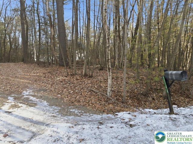 2144 Hill Road, Chestnuthill Twp, PA 18330