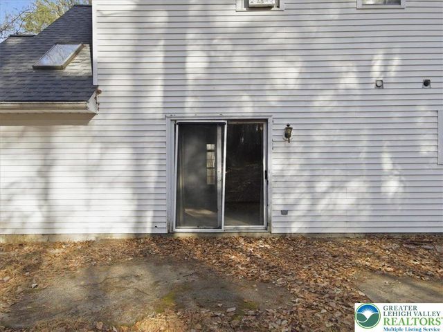 2144 Hill Road, Chestnuthill Twp, PA 18330