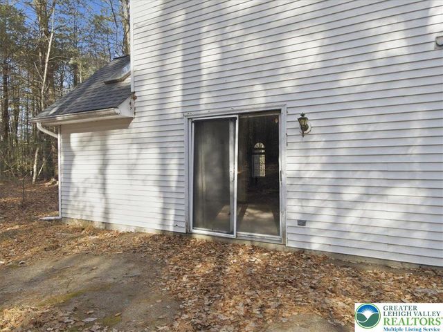 2144 Hill Road, Chestnuthill Twp, PA 18330