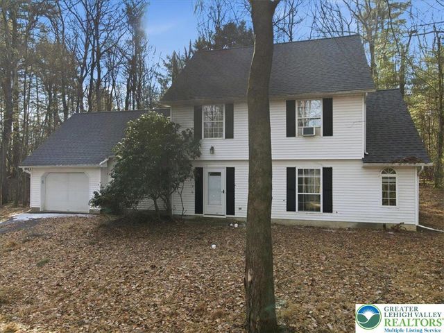 2144 Hill Road, Chestnuthill Twp, PA 18330