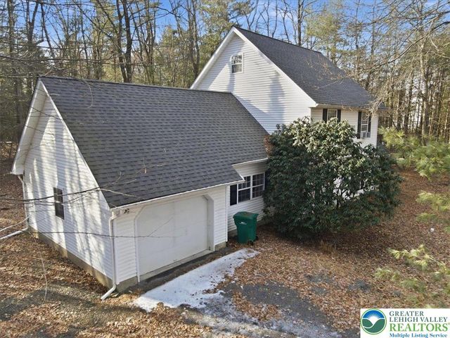 2144 Hill Road, Chestnuthill Twp, PA 18330