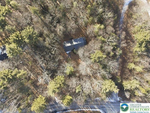 2144 Hill Road, Chestnuthill Twp, PA 18330