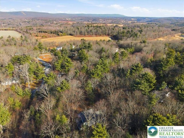 2144 Hill Road, Chestnuthill Twp, PA 18330