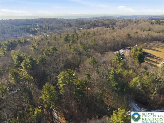 2144 Hill Road, Chestnuthill Twp, PA 18330