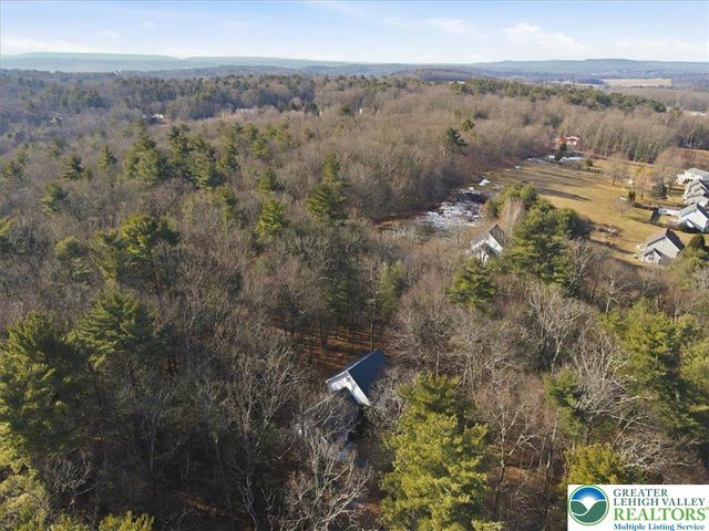 2144 Hill Road, Chestnuthill Twp, PA 18330