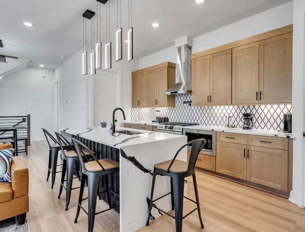 2707 Berry Street, Houston, TX 77004