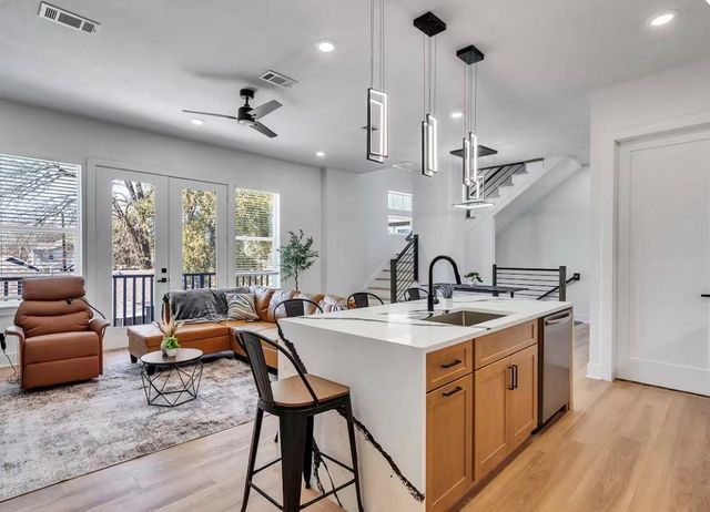 2707 Berry Street, Houston, TX 77004