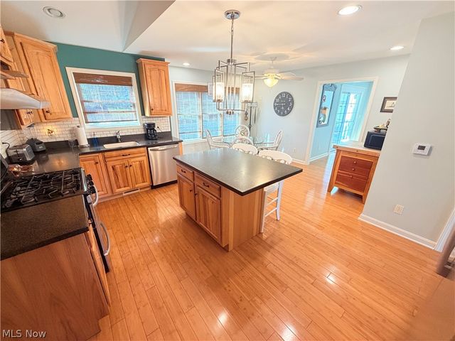 35975 Matoma Boulevard, Eastlake, OH 44095