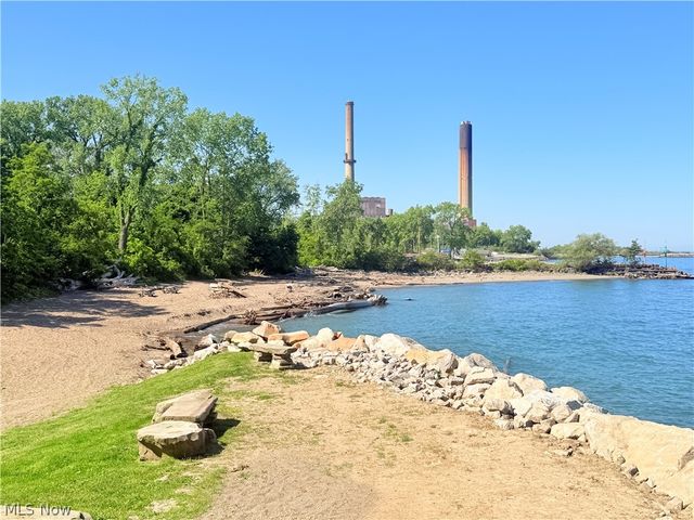 35975 Matoma Boulevard, Eastlake, OH 44095