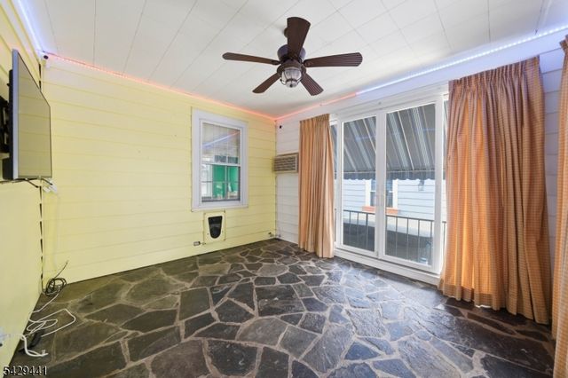748 Livingston Rd, Elizabeth City, NJ 07208