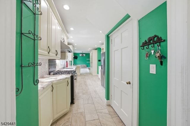 748 Livingston Rd, Elizabeth City, NJ 07208