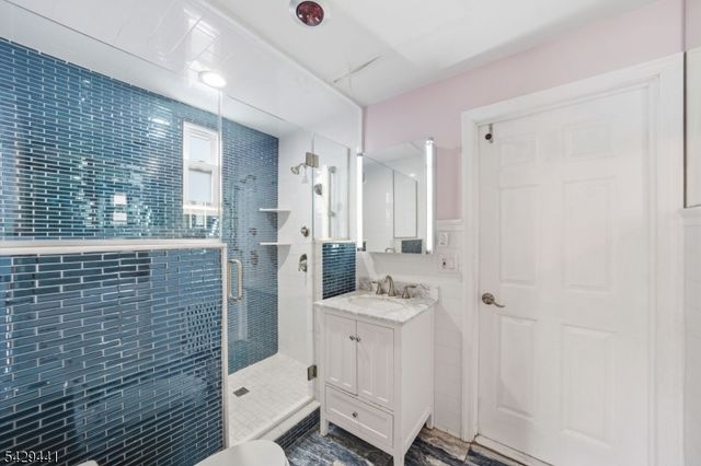 748 Livingston Rd, Elizabeth City, NJ 07208