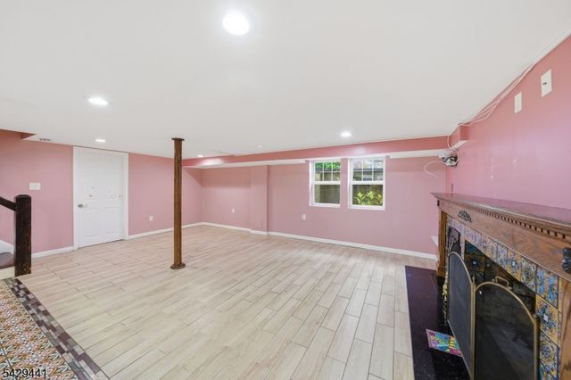 748 Livingston Rd, Elizabeth City, NJ 07208