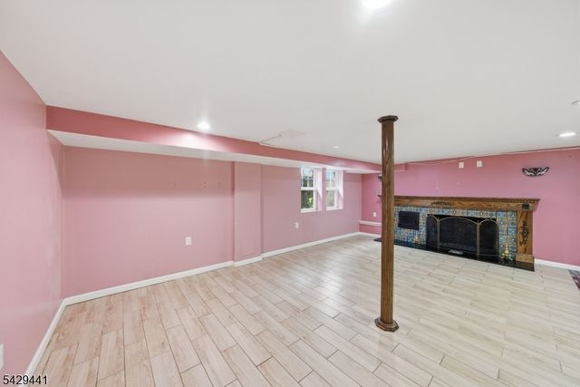 748 Livingston Rd, Elizabeth City, NJ 07208