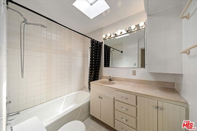 810 Navy Street, Santa Monica, CA 90405